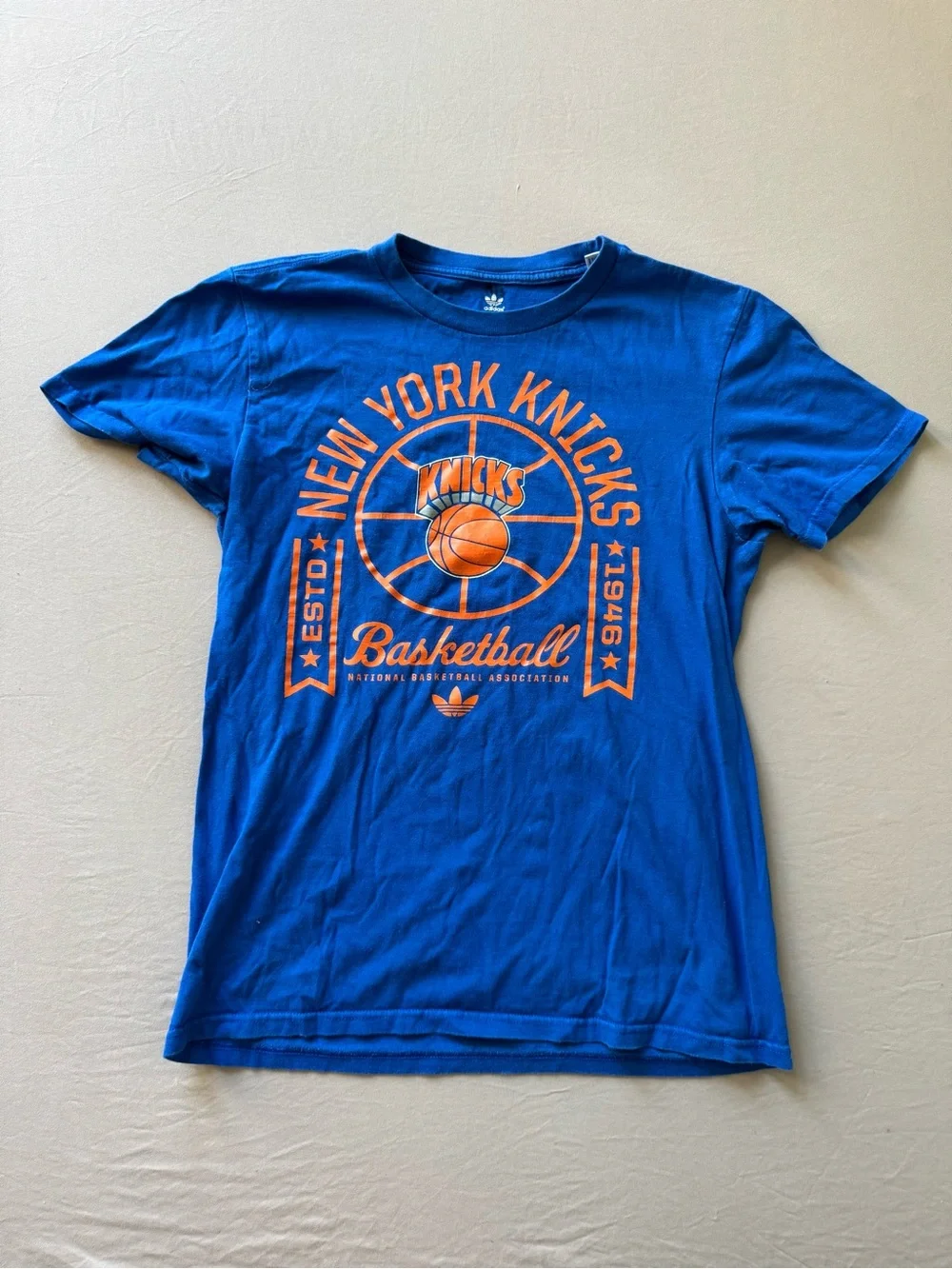 Adidas New York Knicks graphic Tee